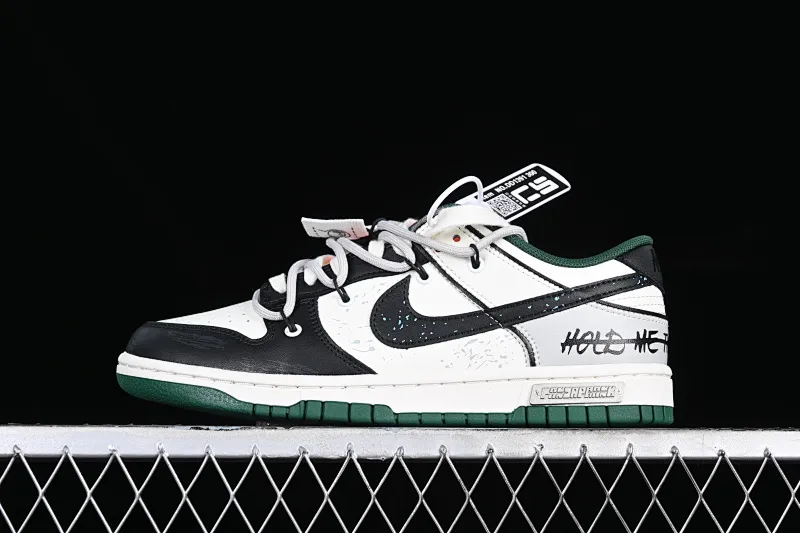 All Categories Nk SB Dunk Series Nk SB Dunk Low Low-top sneakers CS version Nk Dunk Low "Miami Hurricanes" Space Exploration Star Trek Customized version of deconstructed straps retro distressed low-top sneakers DD1391-300